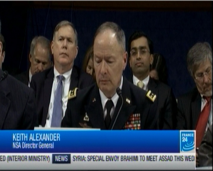 Keith Alexander tunnistas NSA pealkuulatud kõnede info pärinemist Saksa, Hispaania ja Prantsusmaa KAPO-st